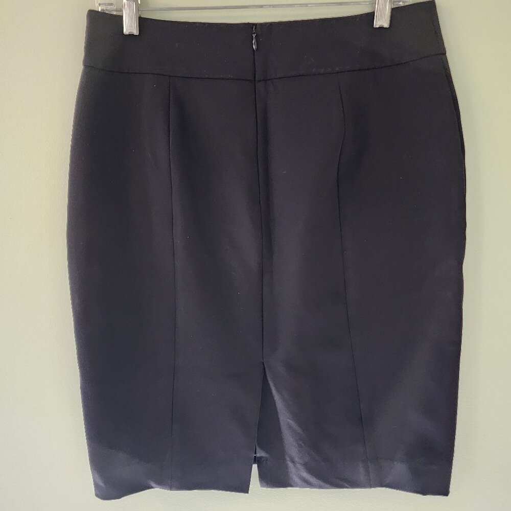 Ann Taylor black skirt, Size 8, EUC - Picture 2 of 5